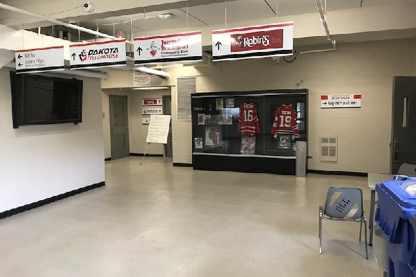 Exterior Retail Space Painting